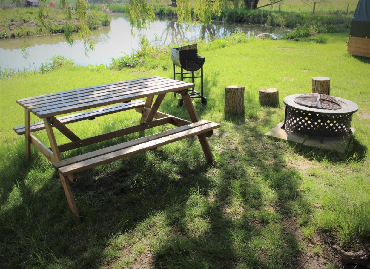 Hotel Rum Bridge "Owl Watch" Wooden Tipi Sudbury  Esterno foto